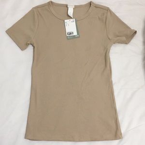 H and M ribbed t shirt